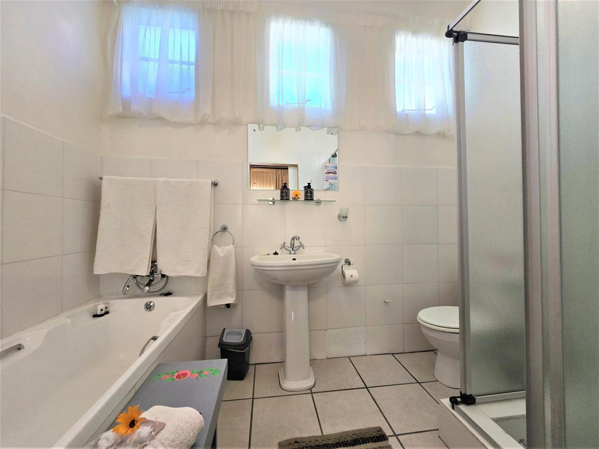 Adley House 4*